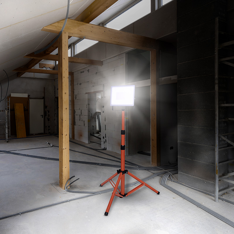 Solight LED-punktvalgusti kõrge jalaga, 100W, 9000lm, 4000K, pistikuga kaabel, IP65 - Image 2